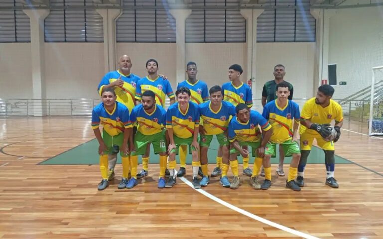 Jogadores em quadra durante partida da Copa Extrema de Futsal 2026