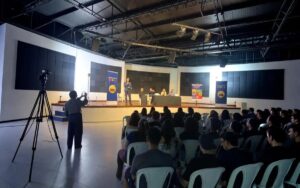 Escola Livre de Cinema forma 66 jovens em audiovisual na Escola Estadual Odete Valadares, em Extrema