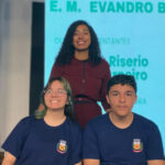 Alunos da Escola Municipal Evandro Brito da Cunha, vencedores da etapa municipal da Gincana do Saber